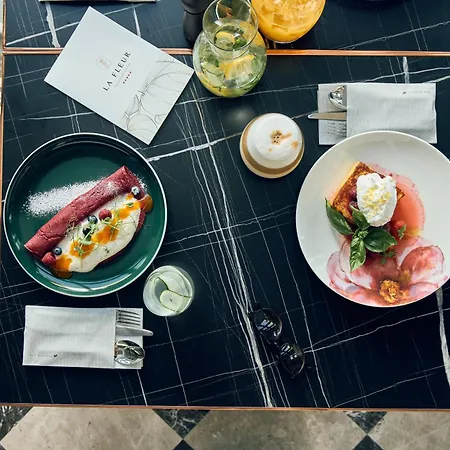 La Fleur Boutique Hotel-3